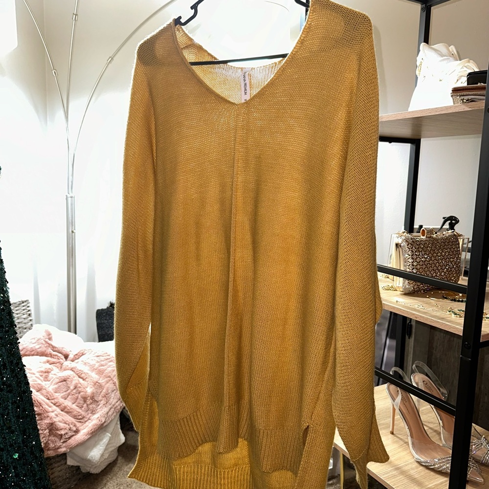 Mustard yellow boutique long sleeve